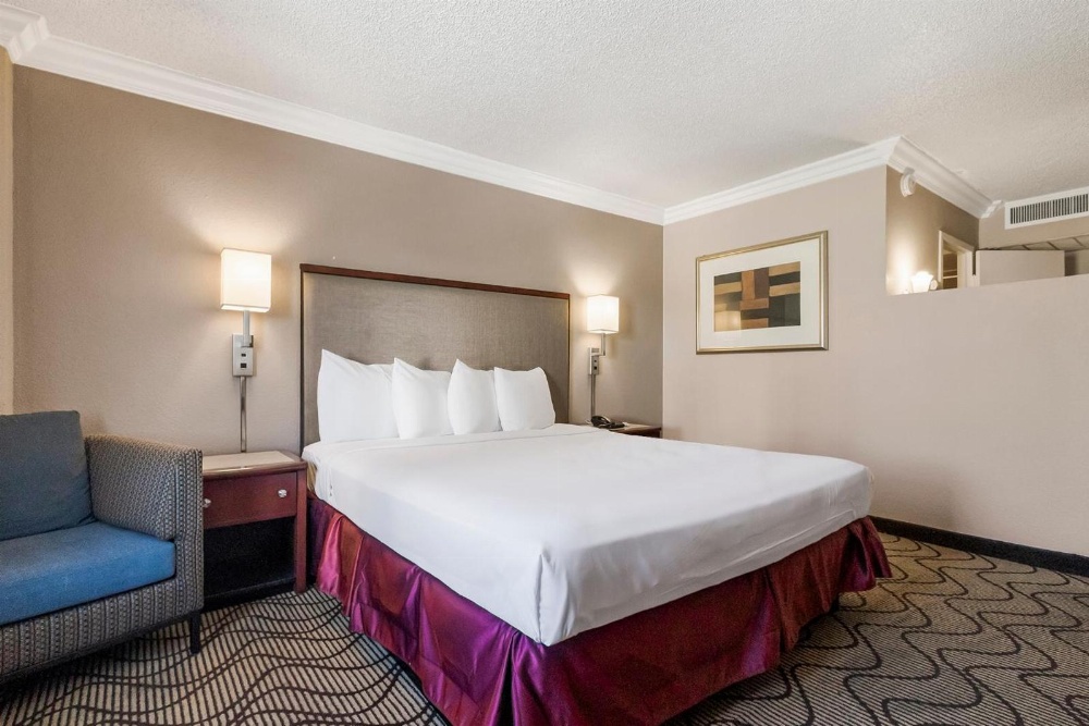 Jack London Inn Main image